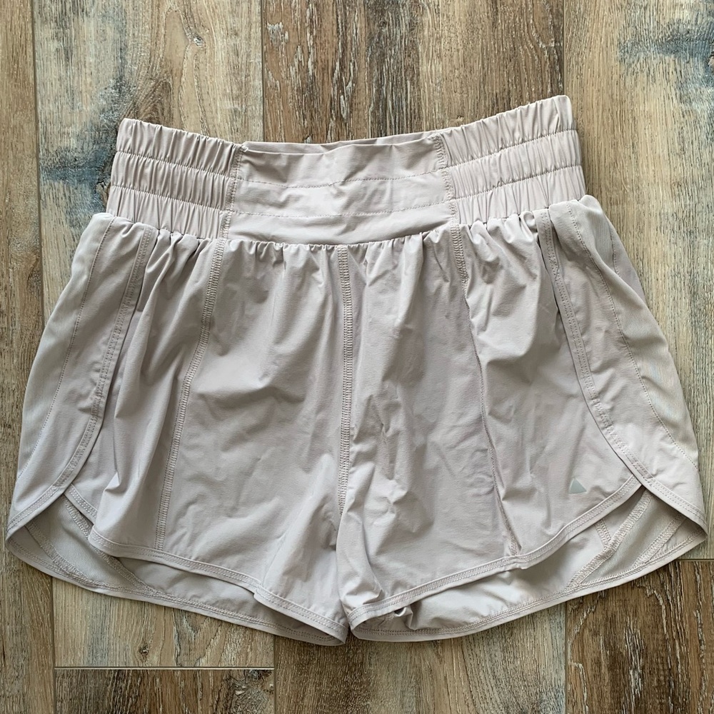 Balance athletica breeze short